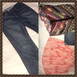 2 tops, 2 bottom Gap, Buckle Bundle